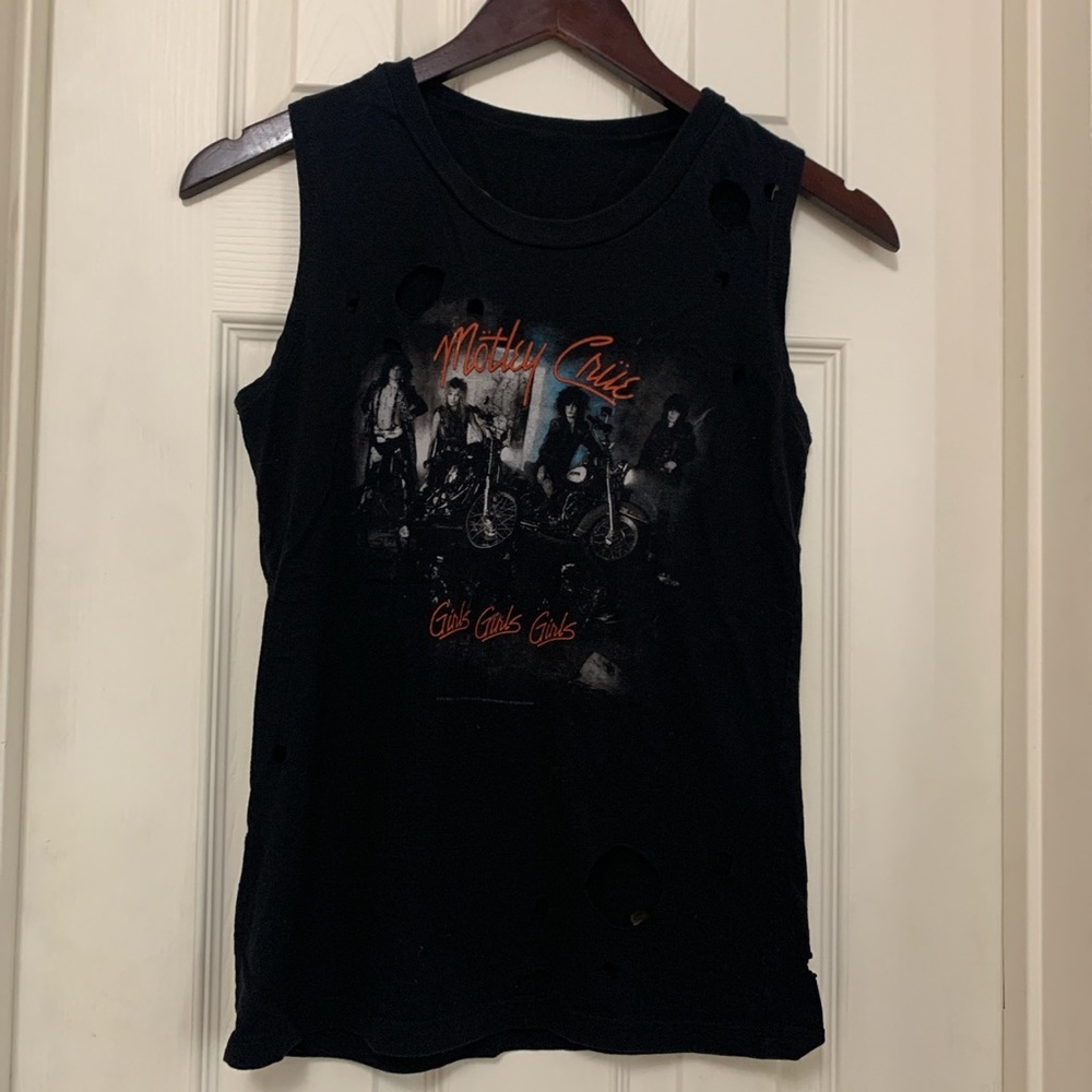 Motley Crue distressed sleeveless tee